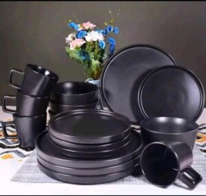 Black 16 pieces Stoneware Dinner Set